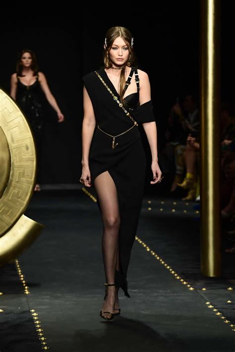 versace inverno 2019|versace runway fashion.